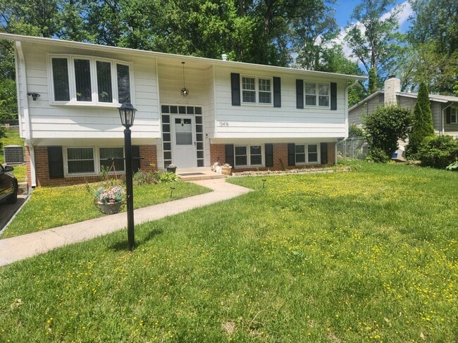 Building Photo - 13416 Tamarack Rd