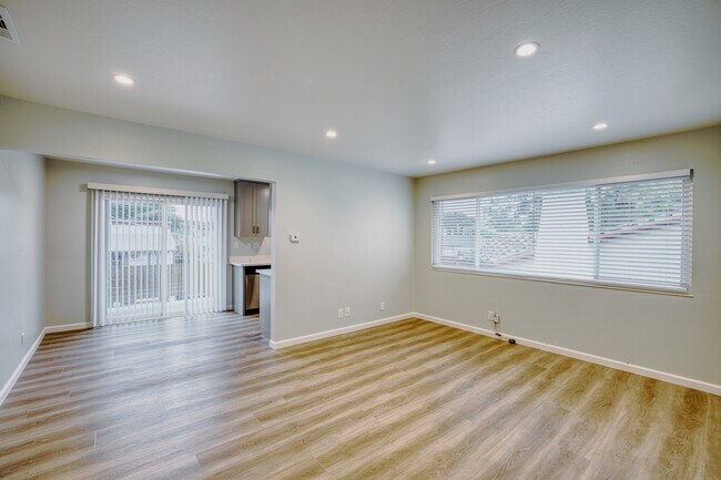 Family Room & Dining Room - 46 Madison Ave.