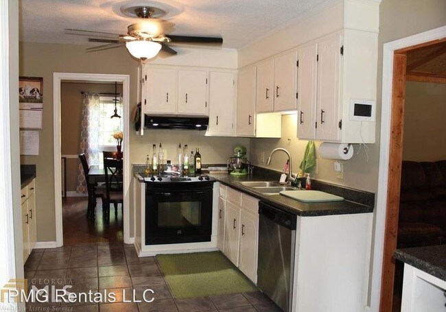 Building Photo - 6 br, 3 bath House - 727 Hillwood Drive