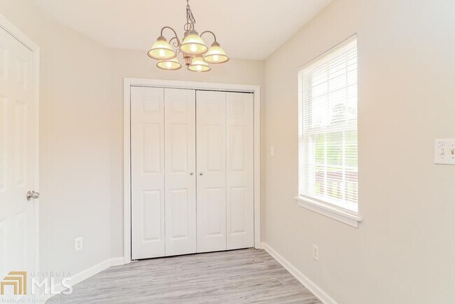 Foto del edificio - 86 Southwind Dr
