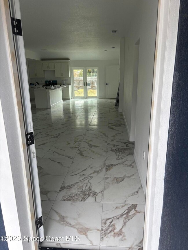 Building Photo - 1109 Martha Lee Ave