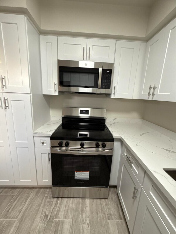 Foto del edificio - 8866 Donna Jean Ln