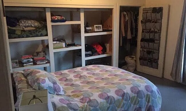 Building Photo - Spacious 3 Bedroom Home Coming Available in September!