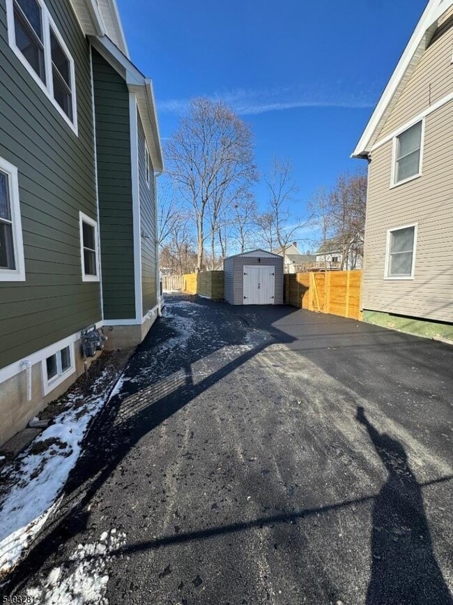 Building Photo - 11 Cleveland St