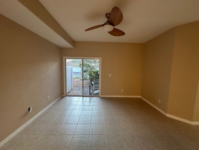 Building Photo - Charming 2-Bedroom, 2-Bathroom Townhome in...