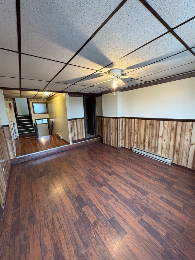 Foto del edificio - 397 E Main St