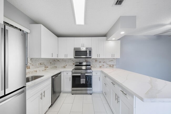 Building Photo - 2508 NW 99th Ave