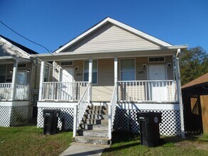 Building Photo - 1421-1423 Numa St