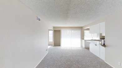 Villa Camarillo Apartments photo'