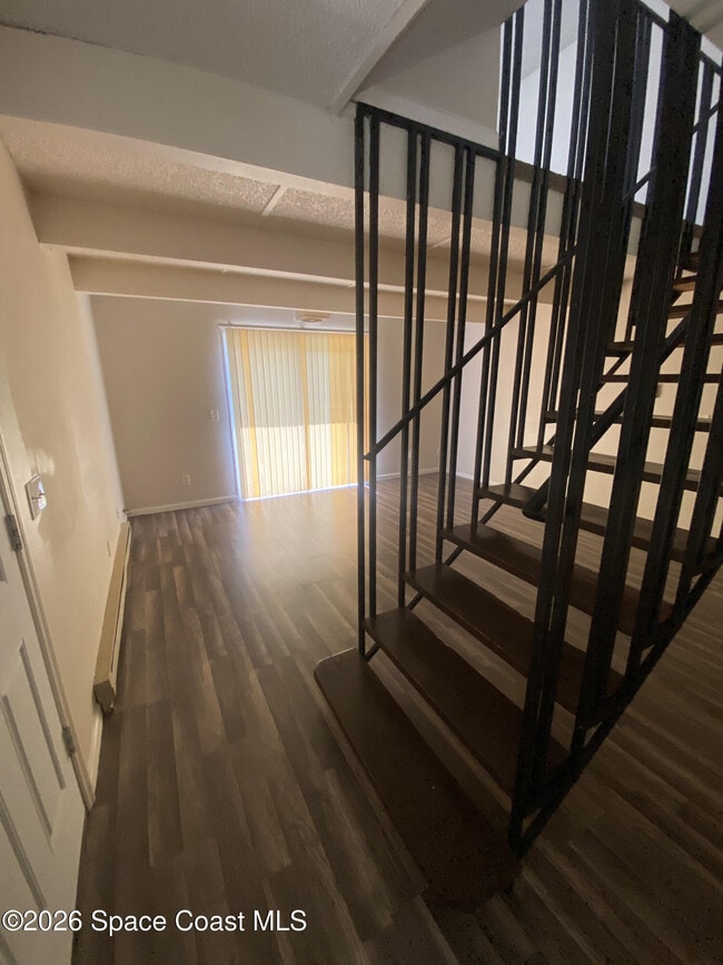 Building Photo - 4412 Overlook Dr
