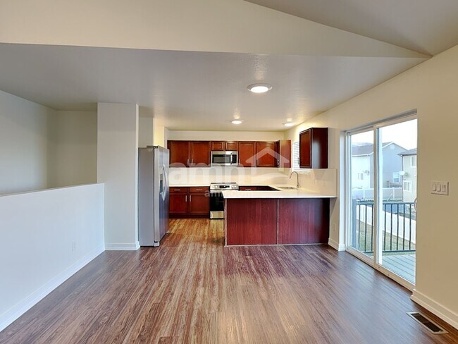 Foto del edificio - 4103 Dakota Dr