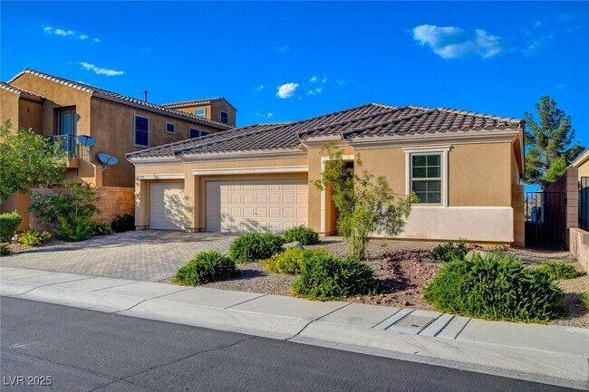 Building Photo - 484 Punto Vallata Dr