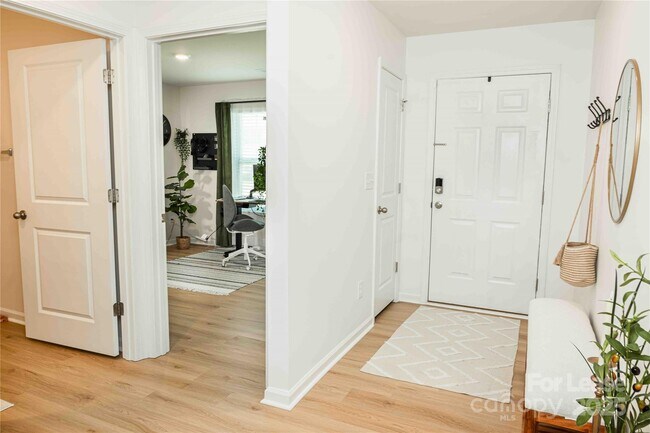 Building Photo - 2880 Sherrills Strm Dr
