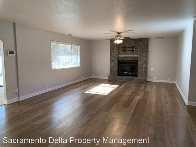 Building Photo - 4 br, 2 bath House - 6134 Landis Ave.