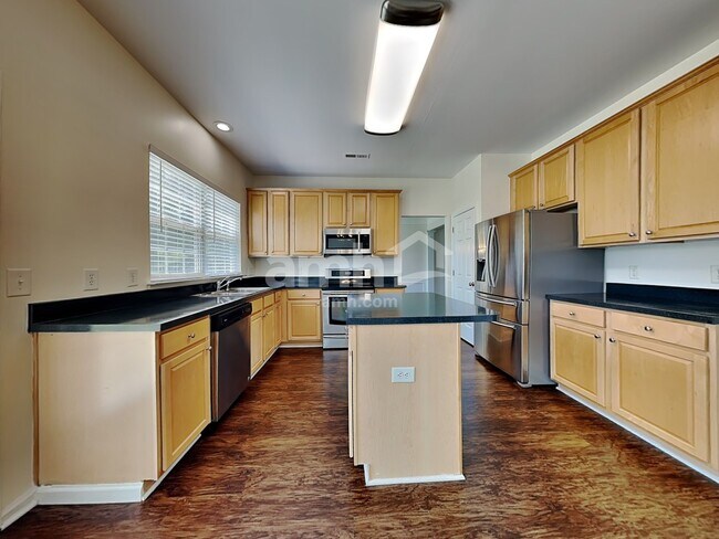 Building Photo - 1440 Cantwell Court