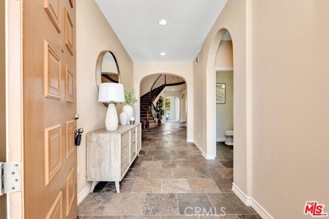 Building Photo - 861 Hemlock Ridge Ct