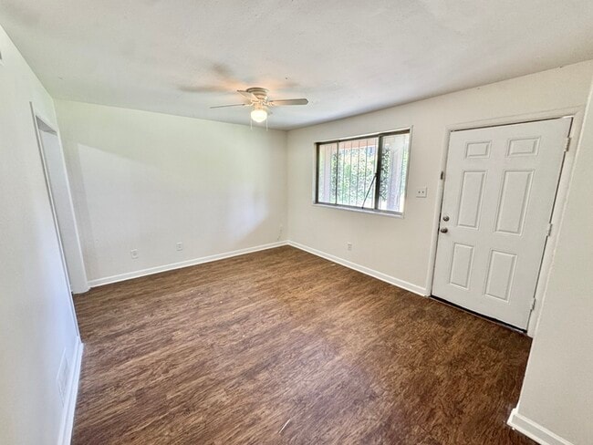 Building Photo - 2235 Charjean Rd