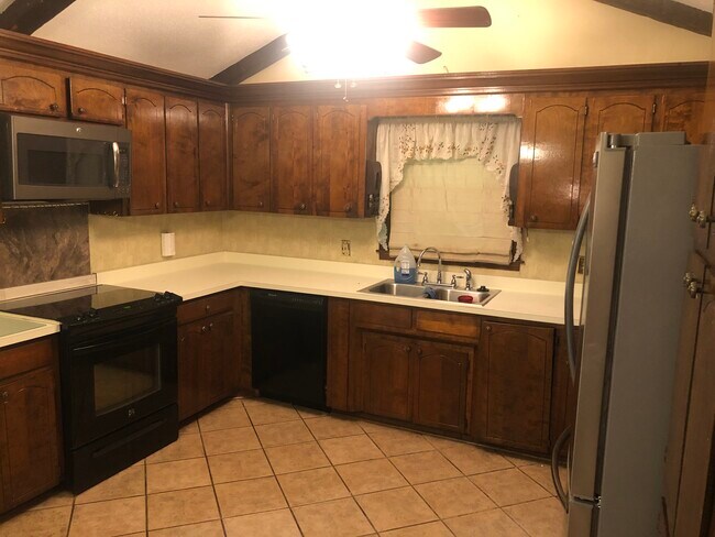 kitchen - 229 Heather Dr