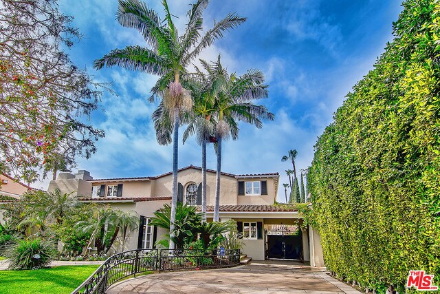 Foto del edificio - 175 N McCadden Pl