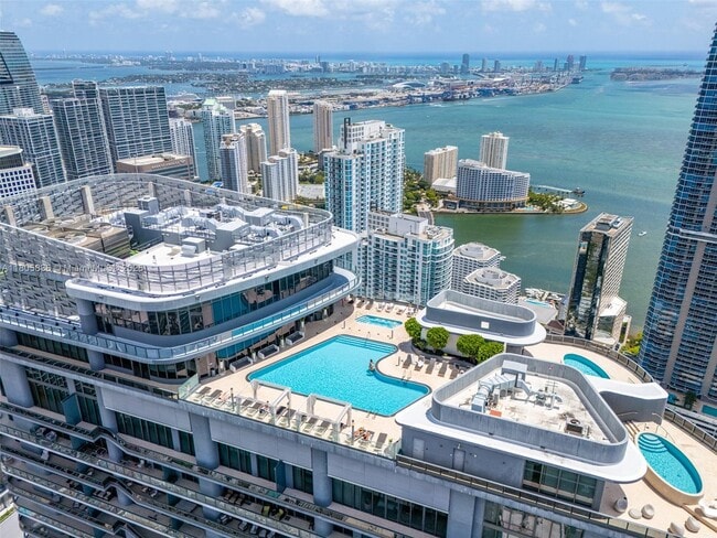 Building Photo - 1000 Brickell Plaza