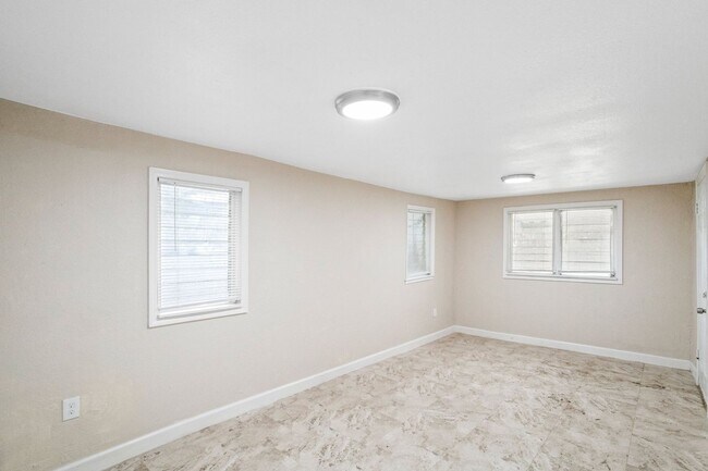 Foto del edificio - 8108 N Alaska St