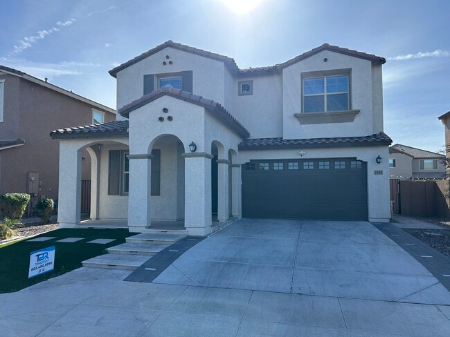 Building Photo - 2345 E Castanets Dr