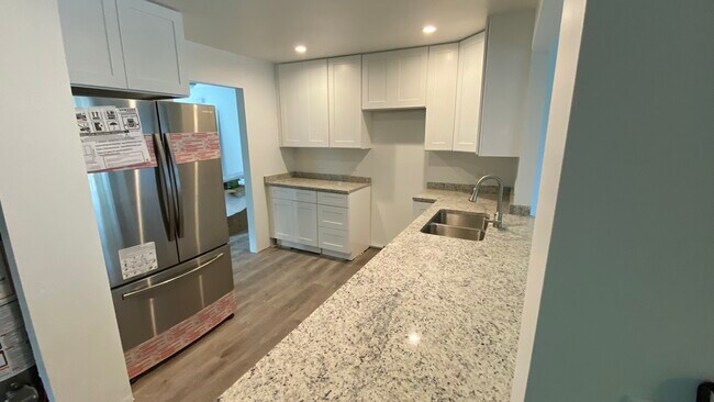 Foto del edificio - 122 Hillcrest Dr