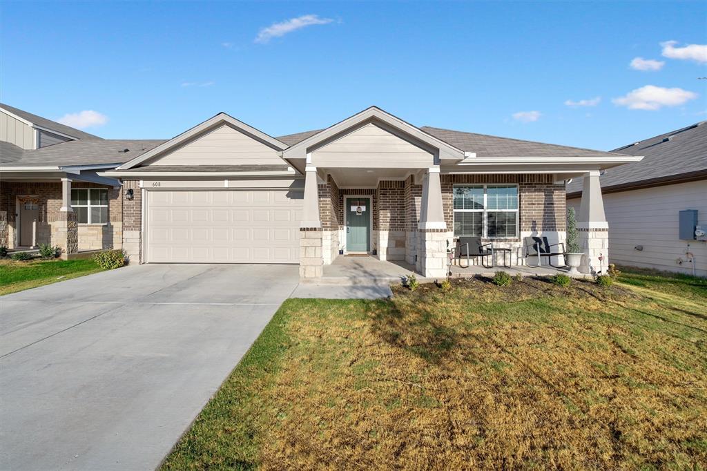 Primary Photo - 608 Concho River Dr