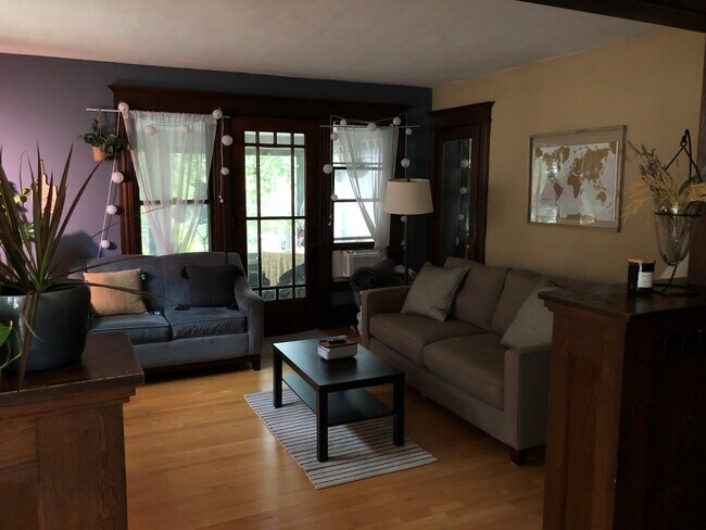 Living Room - 3137 Harriet Ave