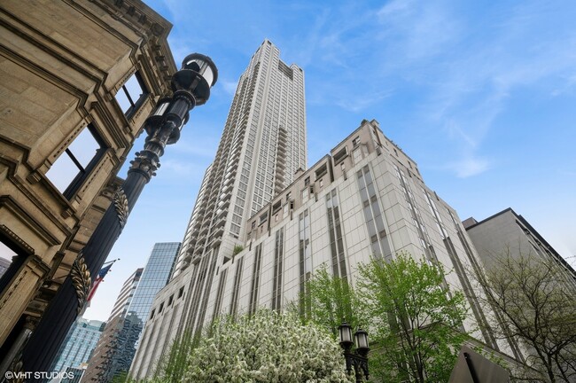 Foto del edificio - 55 E Erie St