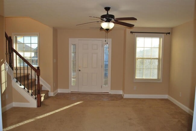 Building Photo - 840 Sugarbush Trail