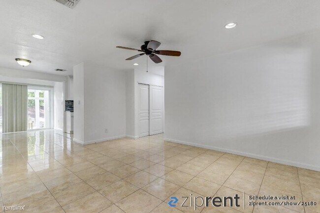 Foto del edificio - 4 br, 2 bath House - 1653 Robin Hood Ct, S...