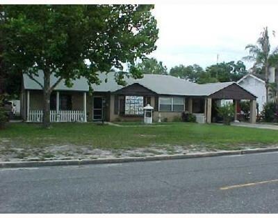 Foto del edificio - 712 N Saint Clair Abrams Ave