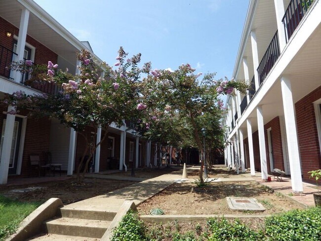 Foto del edificio - 510 E Gillespie St