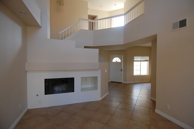 Foto del edificio - Light and Bright 2 bedroom 2.5 bath!!