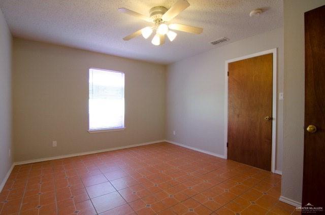 Building Photo - 1022 W Violet Dr