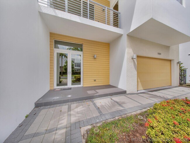 Foto del edificio - 10081 NW 75th Terrace