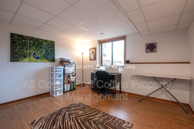 Foto del edificio - 4713 Overhill Dr