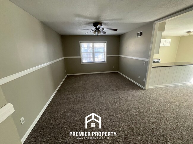 Building Photo - Spacious 3BR/1.5BA in Memphis - Open Kitchen, Dining Room & Private Backyard