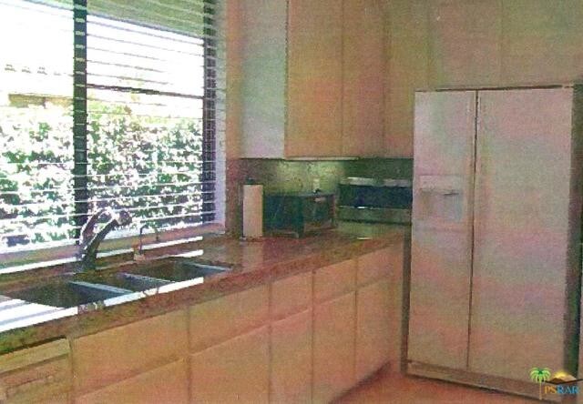 Foto del edificio - 49 Cornell Dr