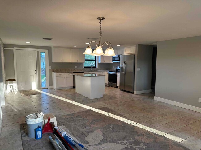 Foto del edificio - 11503 Balm Riverview Rd