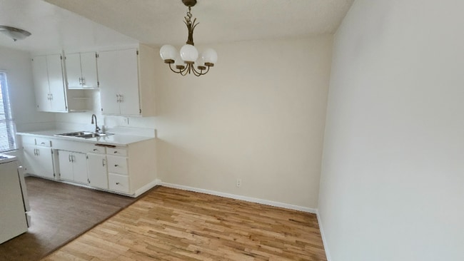 Building Photo - 1201 N Ogden Dr