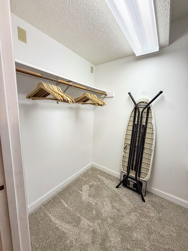 Building Photo - 1702 Garrison Pl