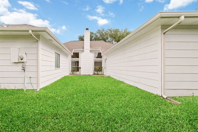 Foto del edificio - 4211 Torrey Creek Ln