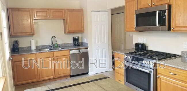 Foto del edificio - 18327 W 58th Dr