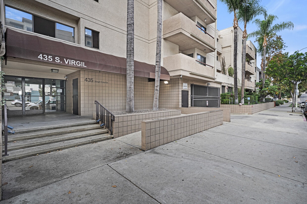 Primary Photo - 435 Virgil Ave
