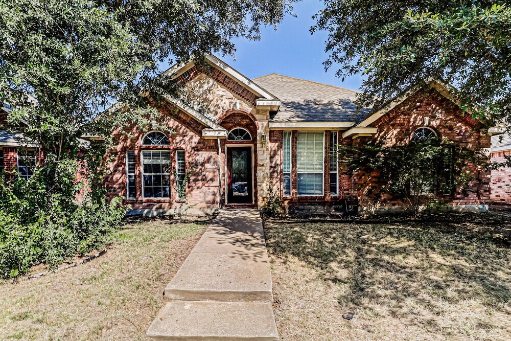 Foto principal - 1217 Whitecreek Dr