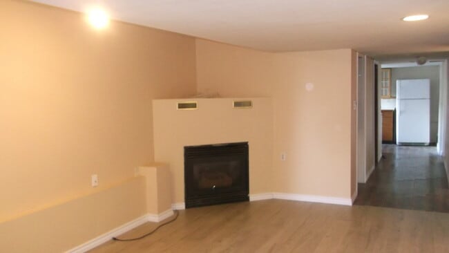 Building Photo - 33597 7th Av