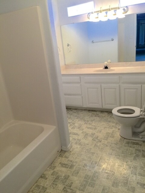 Foto del edificio - IMPRESSIVE CUSTOM BUILT HOME ON 16TH STREET
