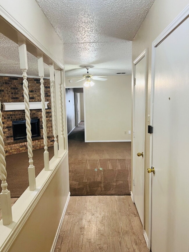 Foto del edificio - 2 Bedroom Duplex